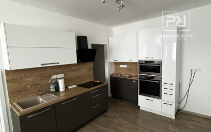 Predaj kompletne zrekonštruovaný 4 izb byt na Lietavskej ul