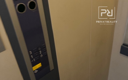 3 izb.,pôvodne 4 izbový byt Slávičie údolie s garážou.