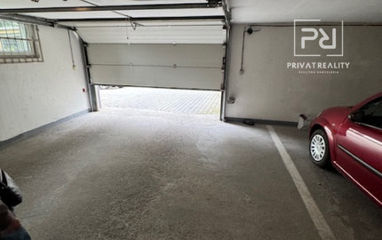 3 izb.,pôvodne 4 izbový byt Slávičie údolie s garážou.