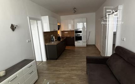 Kompletne zrekonštruovaný 4 izbový byt Lietavska ul.