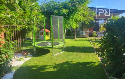 Ponúkame Vám na predaj nízkoenergetický Rodinný dom v obci : Trávnica . 