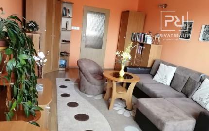 REZERVOVANY - Na predaj 2 izbový byt v tehlovom dome - tichá lokalita , Bratislava Krasňany Kadnárova ulica.