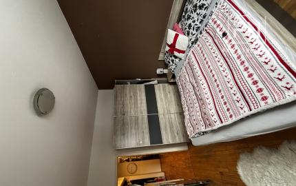 Ponúkame na predaj 3 izbový byt vo Vrakúni.