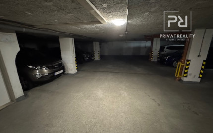 3 izb.,pôvodne 4 izbový byt Slávičie údolie s garážou.