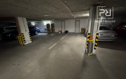 3 izb.,pôvodne 4 izbový byt Slávičie údolie s garážou.