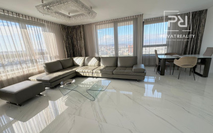 LUXUSNÝ PENTHOUSE S PANORAMATICKÝM VÝHĽADOM (23. p.)