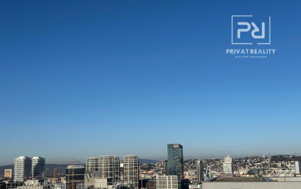 LUXUSNÝ PENTHOUSE S PANORAMATICKÝM VÝHĽADOM (23. p.)