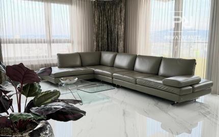 LUXUSNÝ PENTHOUSE S PANORAMATICKÝM VÝHĽADOM (23. p.)