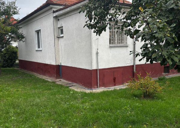 Ponúkame na predaj 3 izbový Rodinný dom v Prievoze.