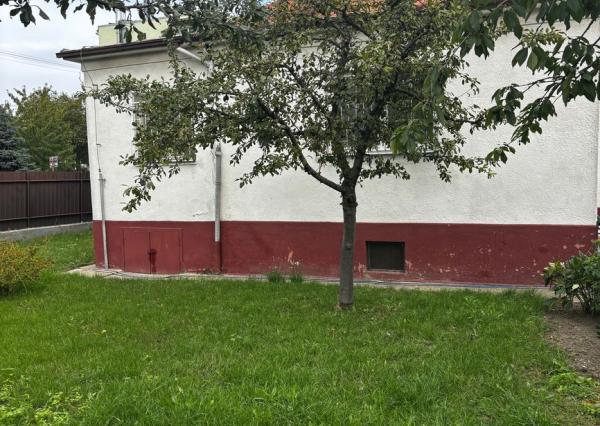 Ponúkame na predaj 3 izbový Rodinný dom v Prievoze.