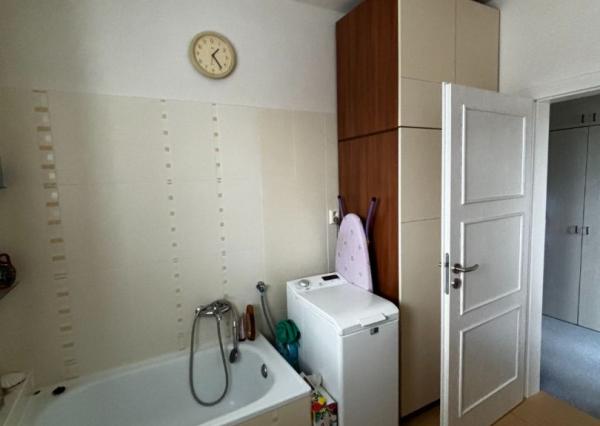 Ponúkame Vám na predaj 3 izbový byt Bratislava-Nové Mesto, Vajnorská ul.