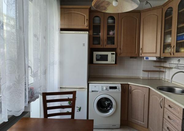 REZERVOVANY - Na predaj 2 izbový byt v tehlovom dome - tichá lokalita , Bratislava Krasňany Kadnárova ulica.