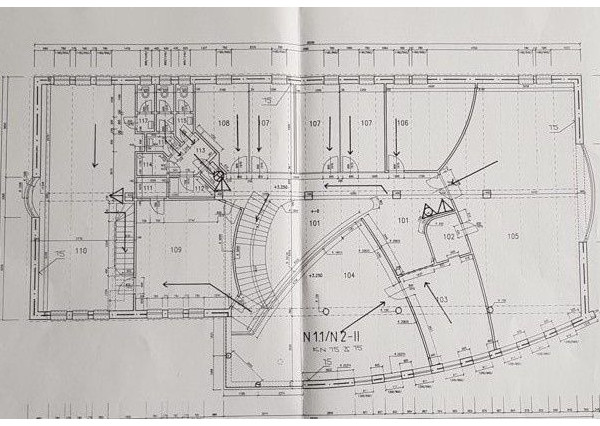 Na predaj administratívna budova v  Krasňanoch.