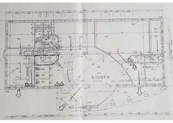 Na predaj administratívna budova v  Krasňanoch.