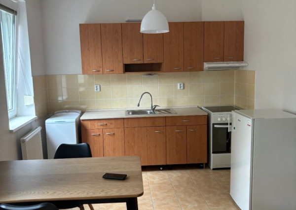 Ponúkame Vám na predaj 1 izbový byt Bratislava-Lamač.