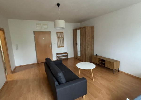 Ponúkame Vám na predaj 1 izbový byt Bratislava-Lamač.