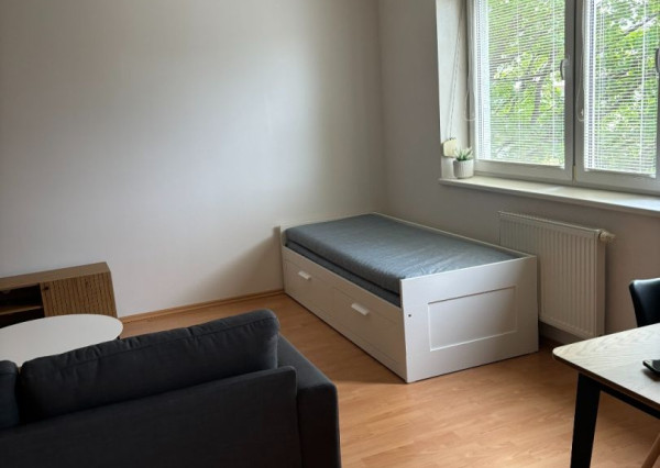 Ponúkame Vám na predaj 1 izbový byt Bratislava-Lamač.