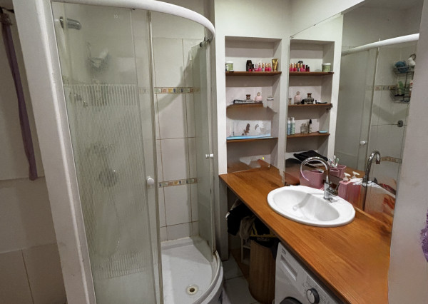 Ponúkame na predaj 3 izbový byt vo Vrakúni.