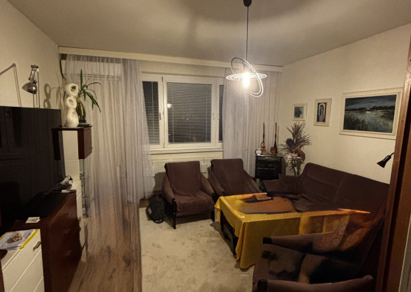 Ponúkame na predaj 4-izbový byt na Pečnianskej ul.