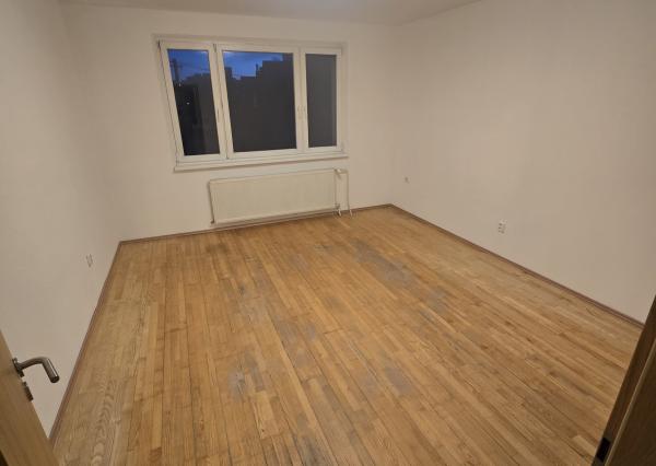 3-izbový byt po rekonštrukcii s loggiou – BA II, Vrakuňa.