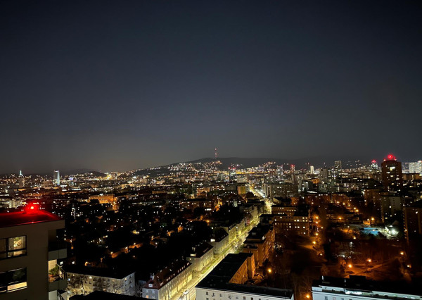 LUXUSNÝ PENTHOUSE S PANORAMATICKÝM VÝHĽADOM (23. p.)