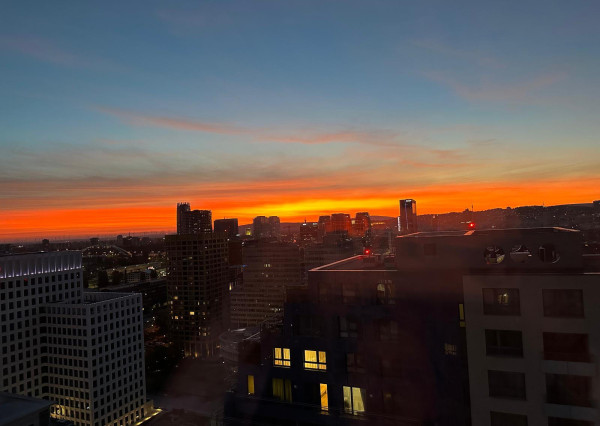 LUXUSNÝ PENTHOUSE S PANORAMATICKÝM VÝHĽADOM (23. p.)