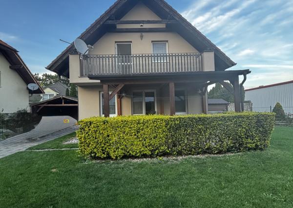 Moderný 4-izbový rodinný dom v tichej časti Dunajskej Lužnej