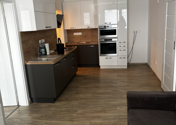 Predaj kompletne zrekonštruovaný 4 izb byt na Lietavskej ul