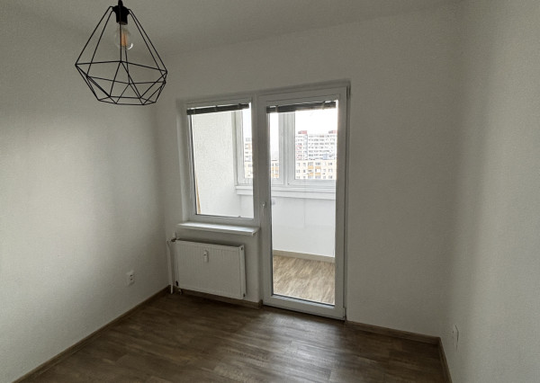 Predaj kompletne zrekonštruovaný 4 izb byt na Lietavskej ul