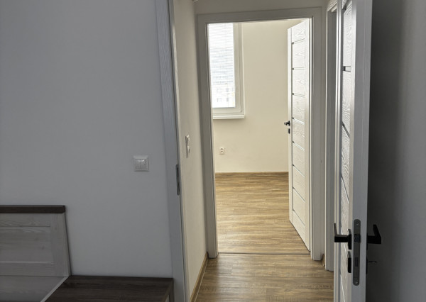 Predaj kompletne zrekonštruovaný 4 izb byt na Lietavskej ul