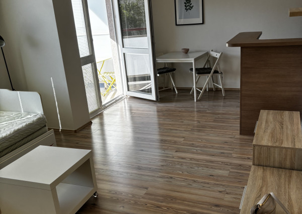 Prenájom 1 izbový byt Agátova ulica.