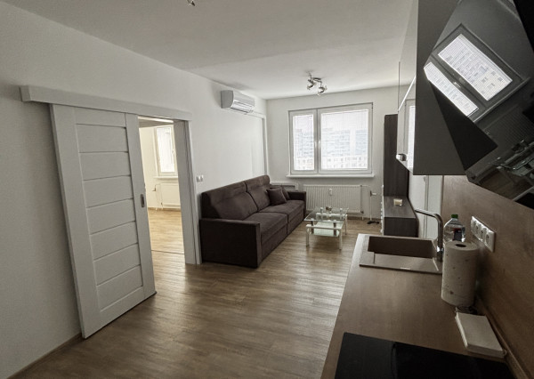 Predaj kompletne zrekonštruovaný 3  izb byt na Lietavskej ul