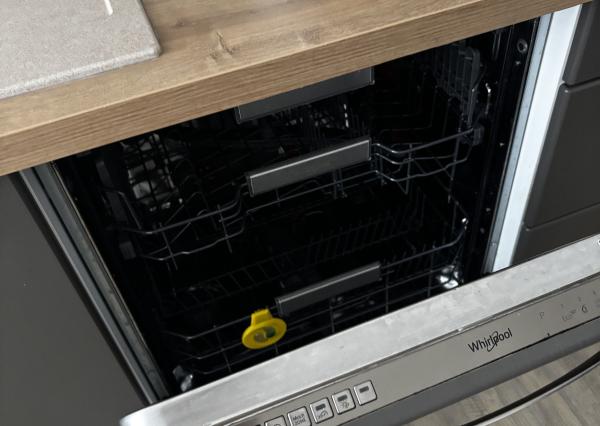 Kompletne zrekonštruovaný 4 izbový byt Lietavska ul.