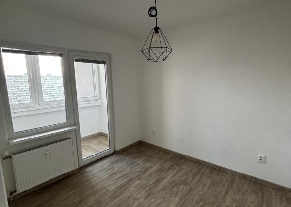 Kompletne zrekonštruovaný 4 izbový byt Lietavska ul.