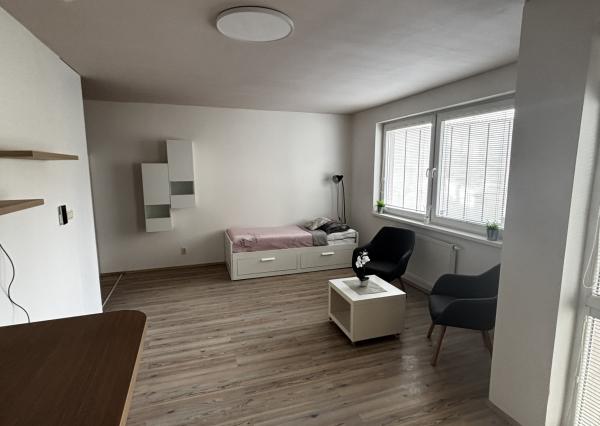 Zariadený 1-izbový byt v novostavbe – Agátova, Dúbravka