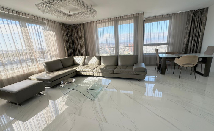 LUXUSNÝ PENTHOUSE S PANORAMATICKÝM VÝHĽADOM (23. p.) - fotografia 3