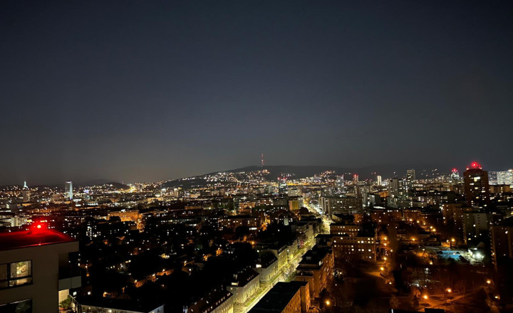 LUXUSNÝ PENTHOUSE S PANORAMATICKÝM VÝHĽADOM (23. p.) - fotografia 18