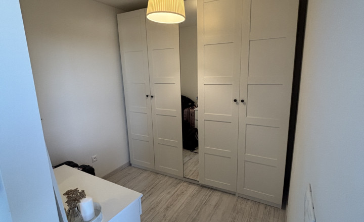 Moderný 4-izbový rodinný dom v radovej zástavbe Horná Potôn - fotografia 13