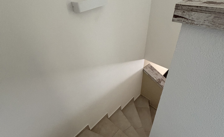 Moderný 4-izbový rodinný dom v radovej zástavbe Horná Potôn - fotografia 9