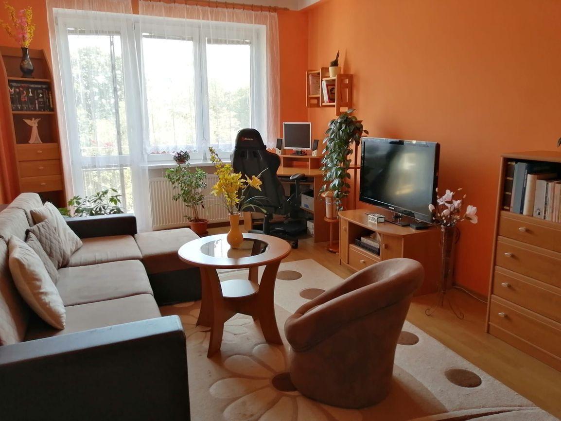 REZERVOVANY - Na predaj 2 izbový byt v tehlovom dome - tichá lokalita , Bratislava Krasňany Kadnárova ulica.