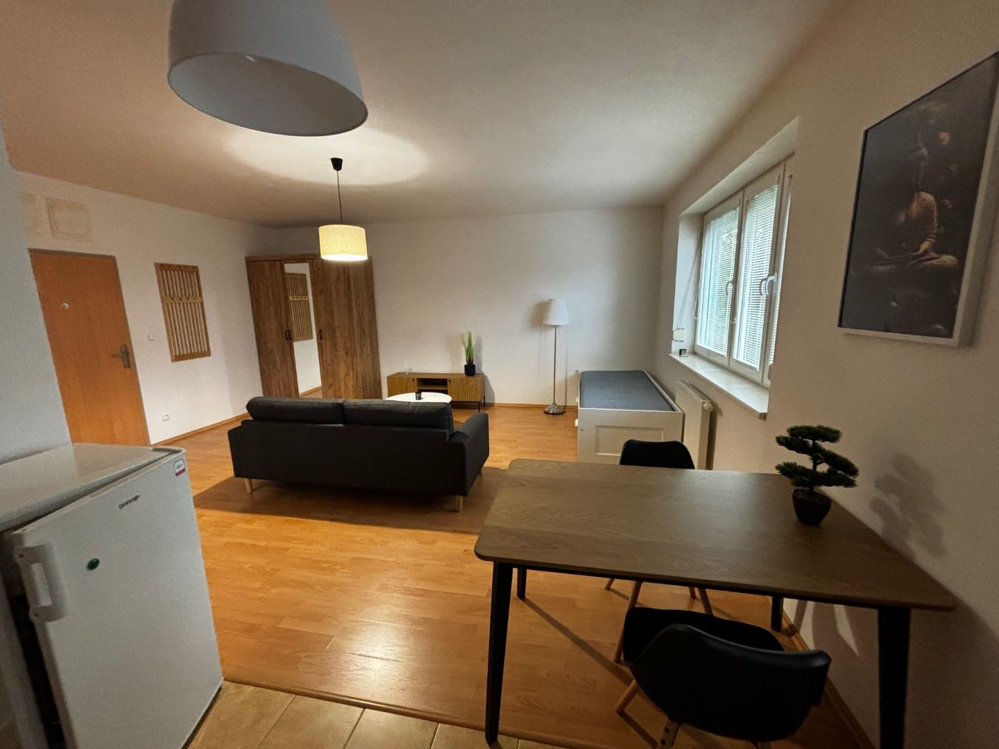 Ponúkame Vám na predaj 1 izbový byt Bratislava-Lamač.