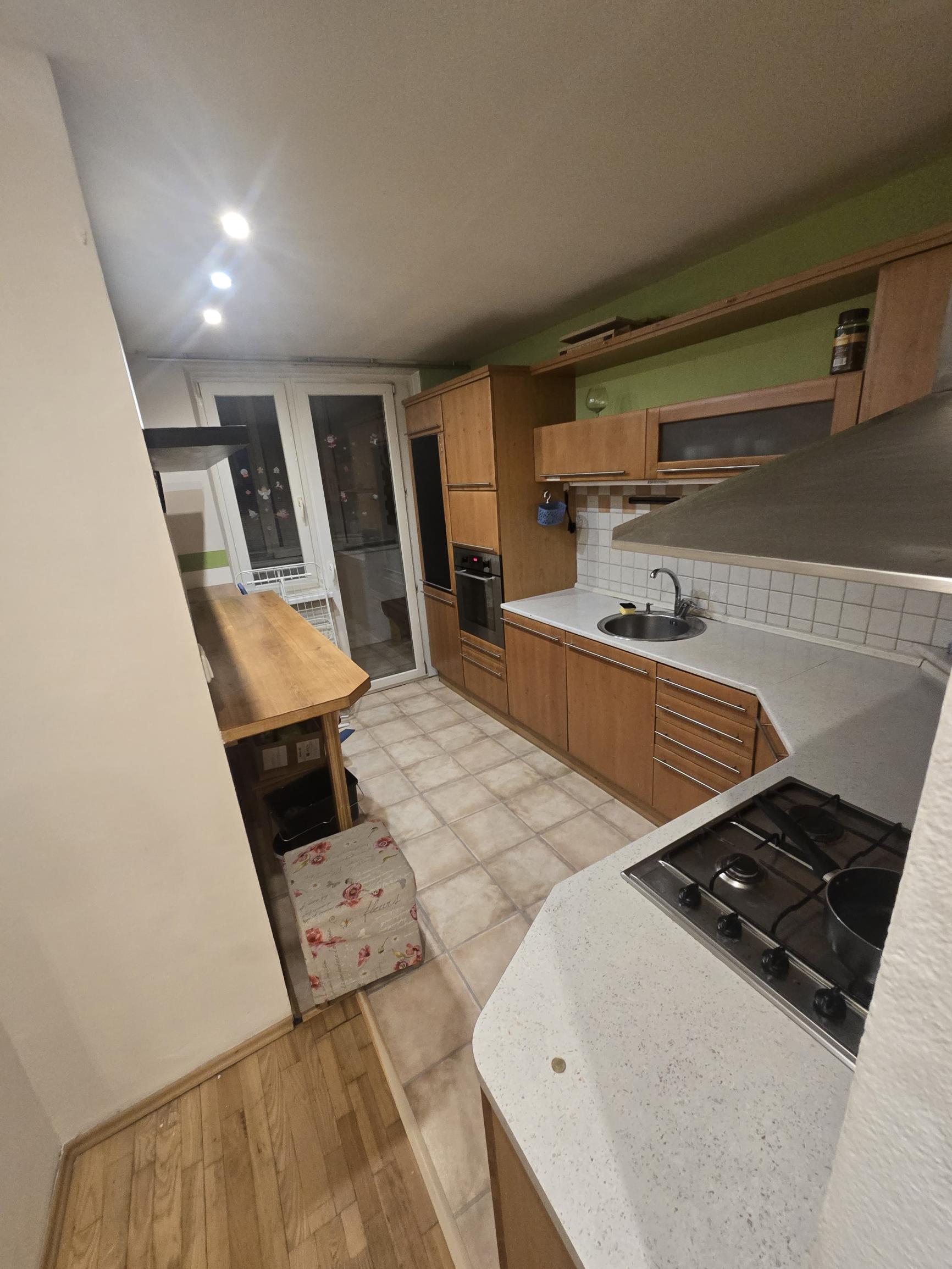 3-izbový byt po rekonštrukcii s loggiou – BA II, Vrakuňa.